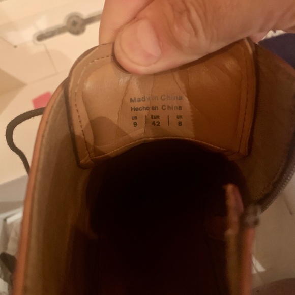 Aldo Brown Cap Toe Shoe Boots. Just beautiful and very stylish Size 9! Like New! - Picture 3 of 5